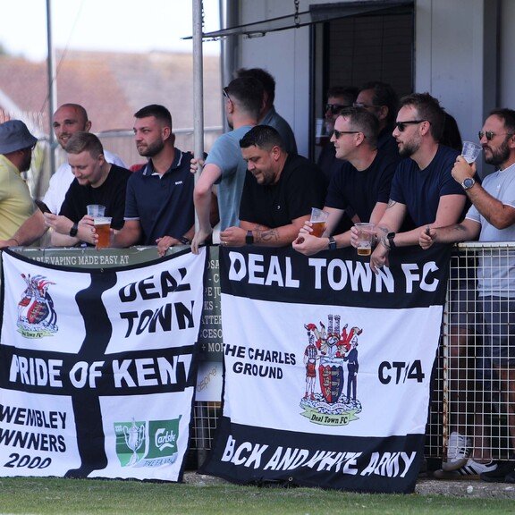 Supporters coach to Binfield 